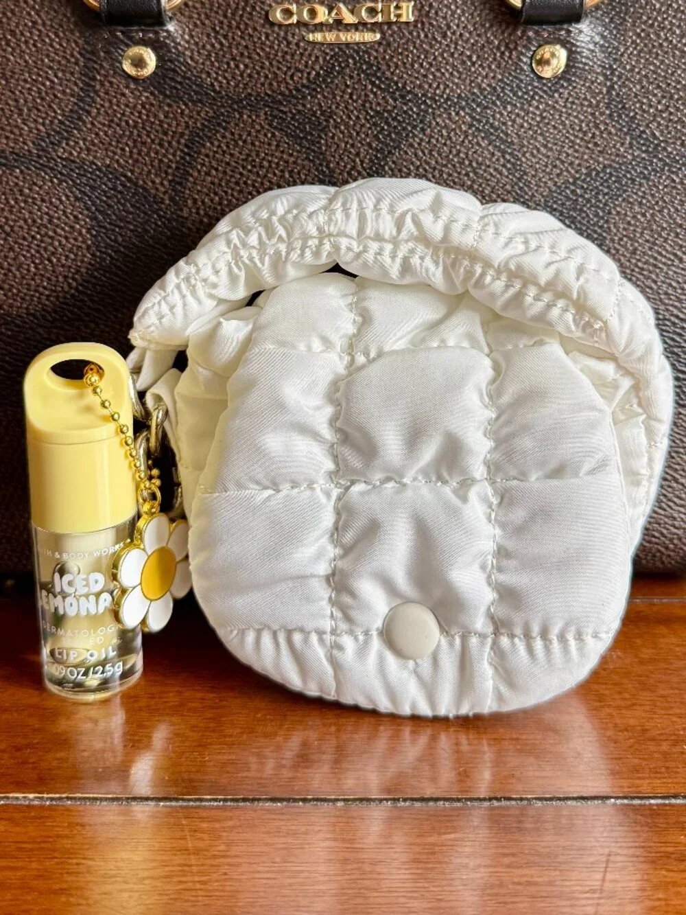 NEW 2-Pc Lip Oil & WHITE Mini Cloud Bag Charm with Magnetic Closure